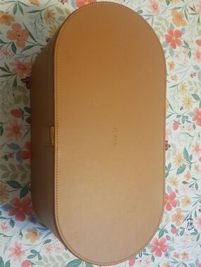 DYSON Oval Tan Leather Travel Case